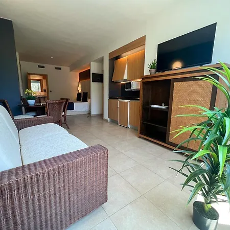 On Family Apartment *